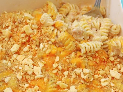 Easy Cheesy Tuna Noodle Casserole Recipe