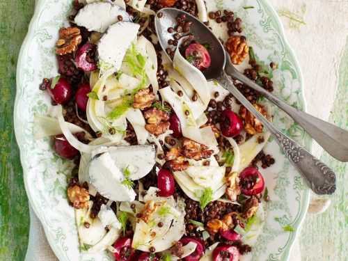 Fennel, cherry & goat's cheese salad with lentils