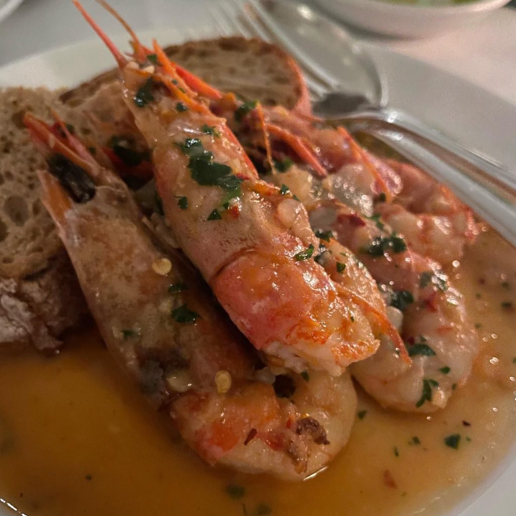 Flash-fried prawns with chilli, lemon & parsley