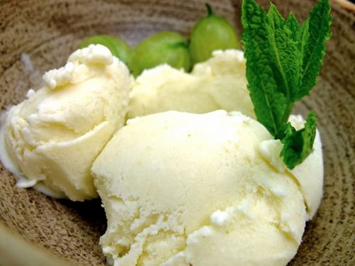 Gooseberry & Elderflower Yogurt Ice