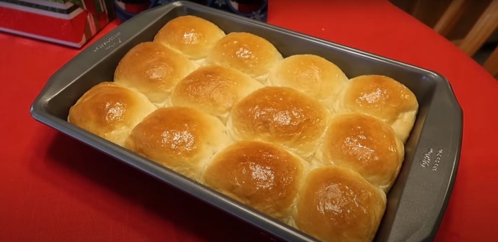 Grandma's Old-Fashioned Yeast Rolls