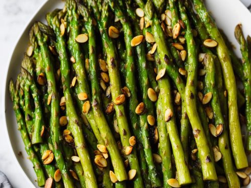 Griddled asparagus with flaked almonds & butter