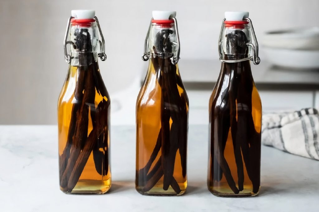 Homemade Vanilla Extract