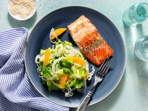 Hot smoked salmon with fennel salad & lemon mayo