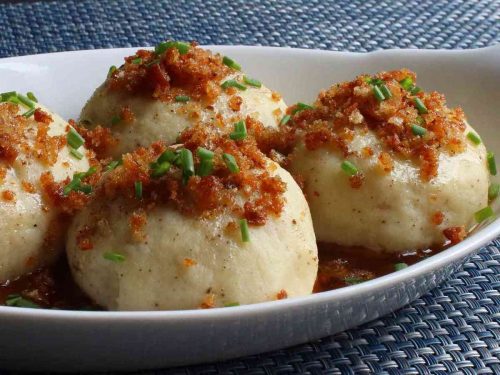 Kartoffelklöße (German Potato Dumplings)