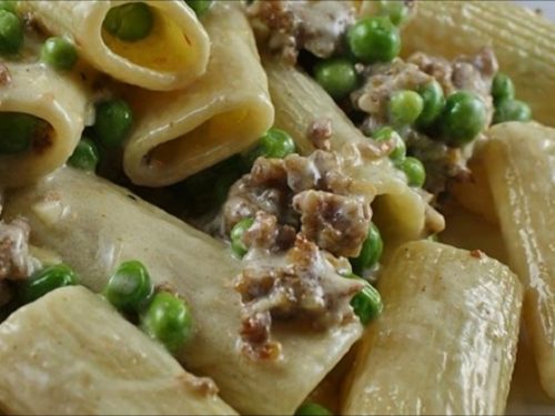 Pasta with Peas and Sausage