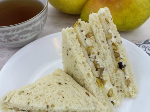 Pear, Blue Cheese & Walnut Sandwich Topper