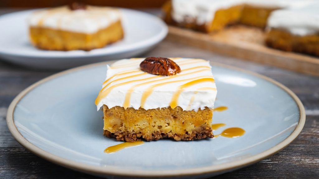 Pumpkin Crunch Cake