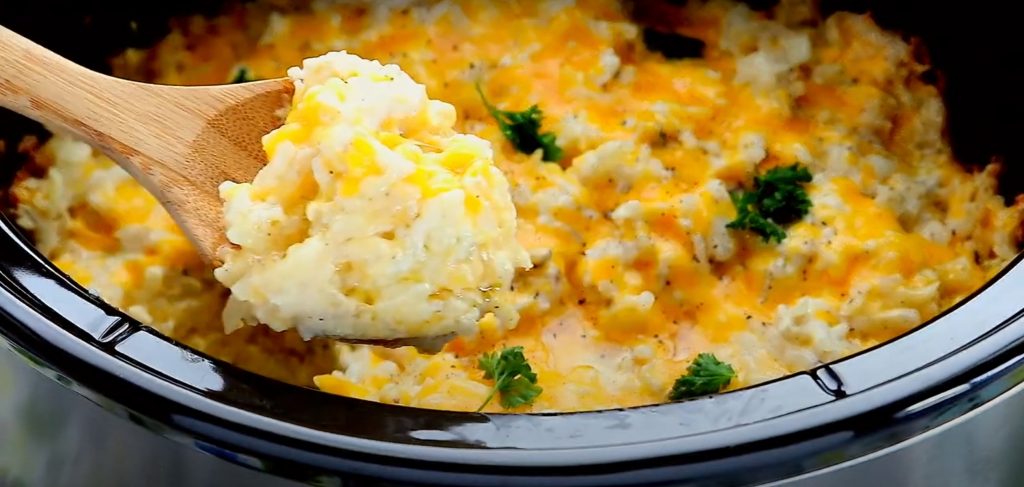 Slow Cooker Cheesy Hash Brown Potatoes