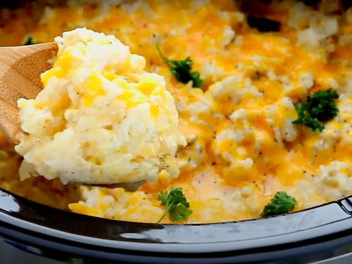 Slow Cooker Cheesy Hash Brown Potatoes