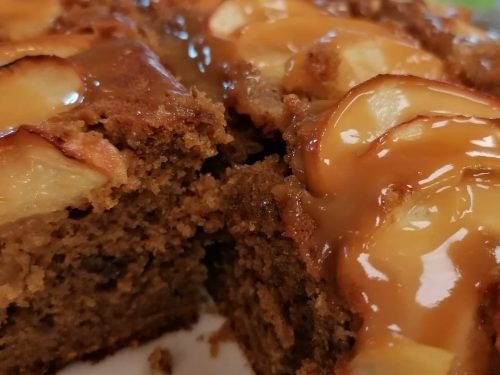 Spiced Toffee Apple Cake