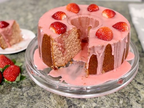 Strawberry Pound Cake