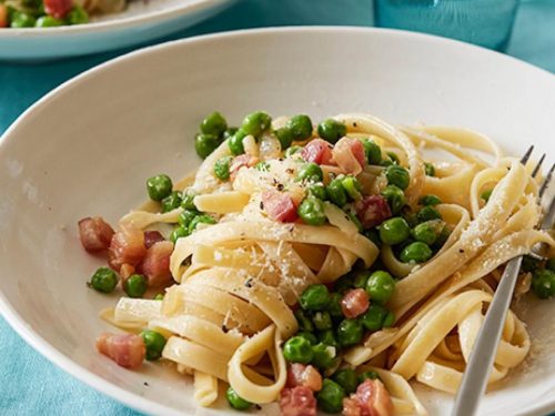 Tagliatelle with fresh peas & bacon