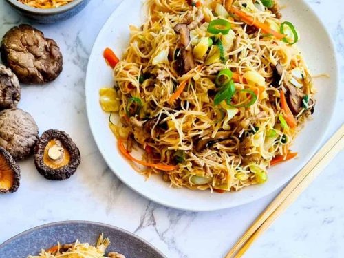 Taiwanese Stir-Fry Vermicelli (Tshá Bí-Hún)