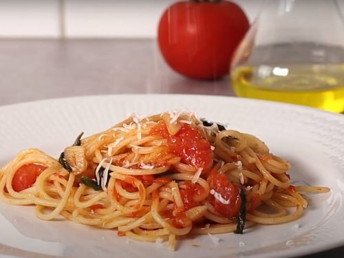 Tomato and Garlic Pasta