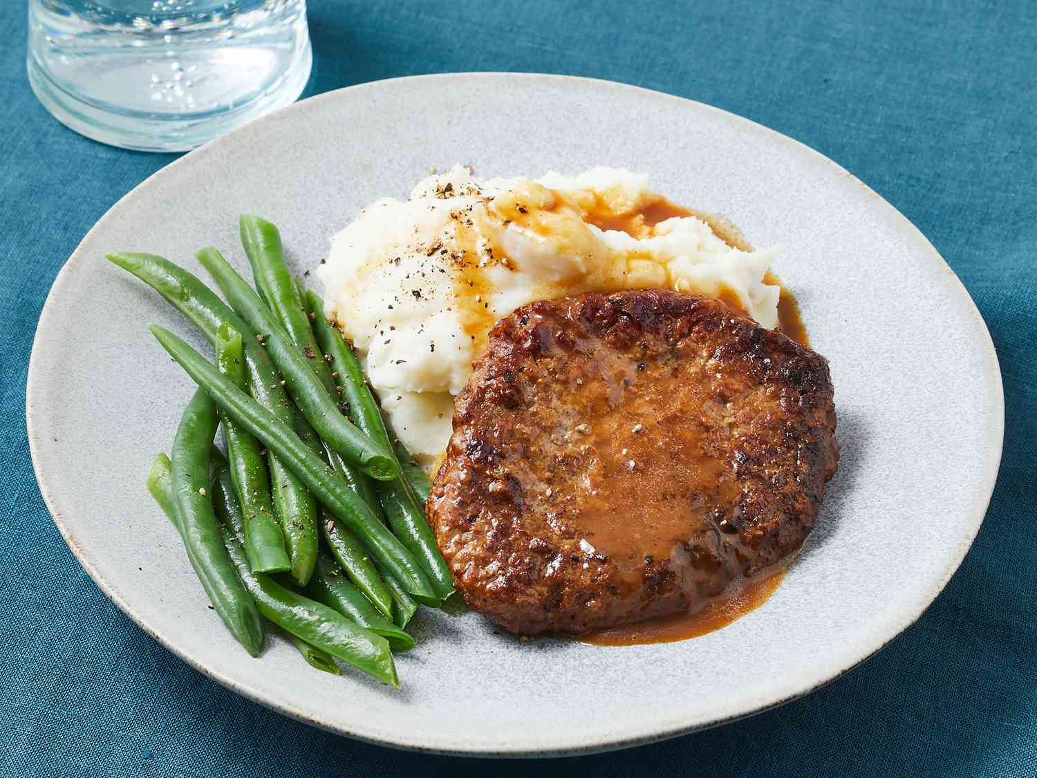 how-to-grill-a-cube-steak-on-a-flat-top-grill