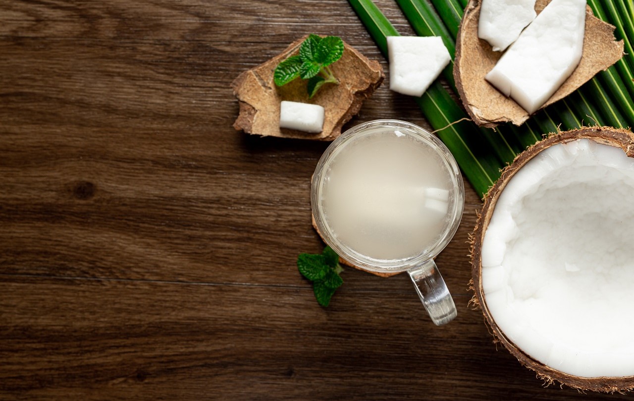 how-to-infuse-water-with-coconut