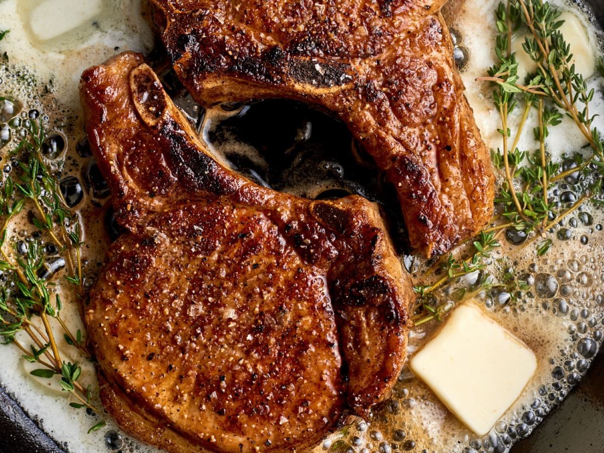 how-to-pan-fry-bbq-pork-chops