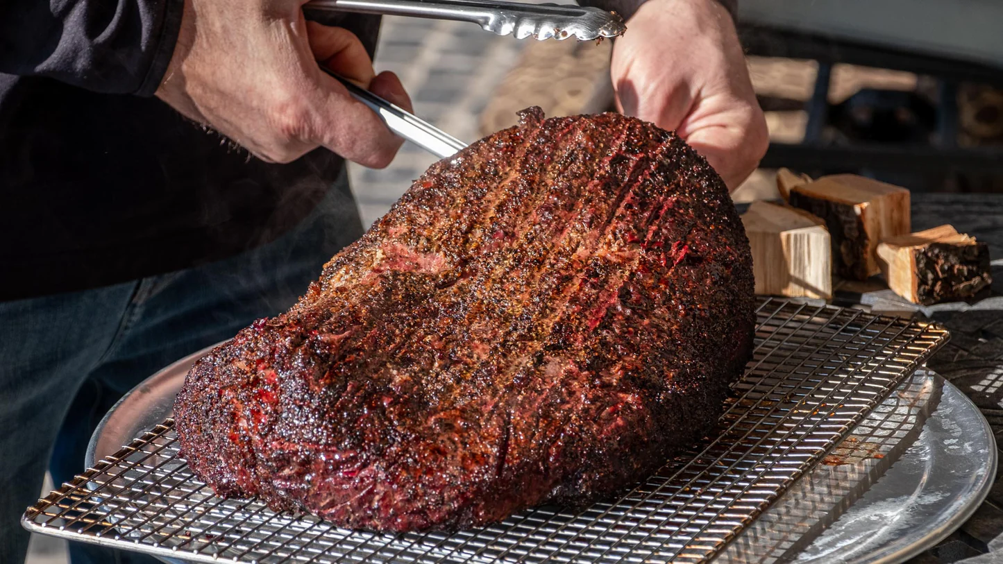 how-to-smoke-brisket-on-a-green-egg-grill