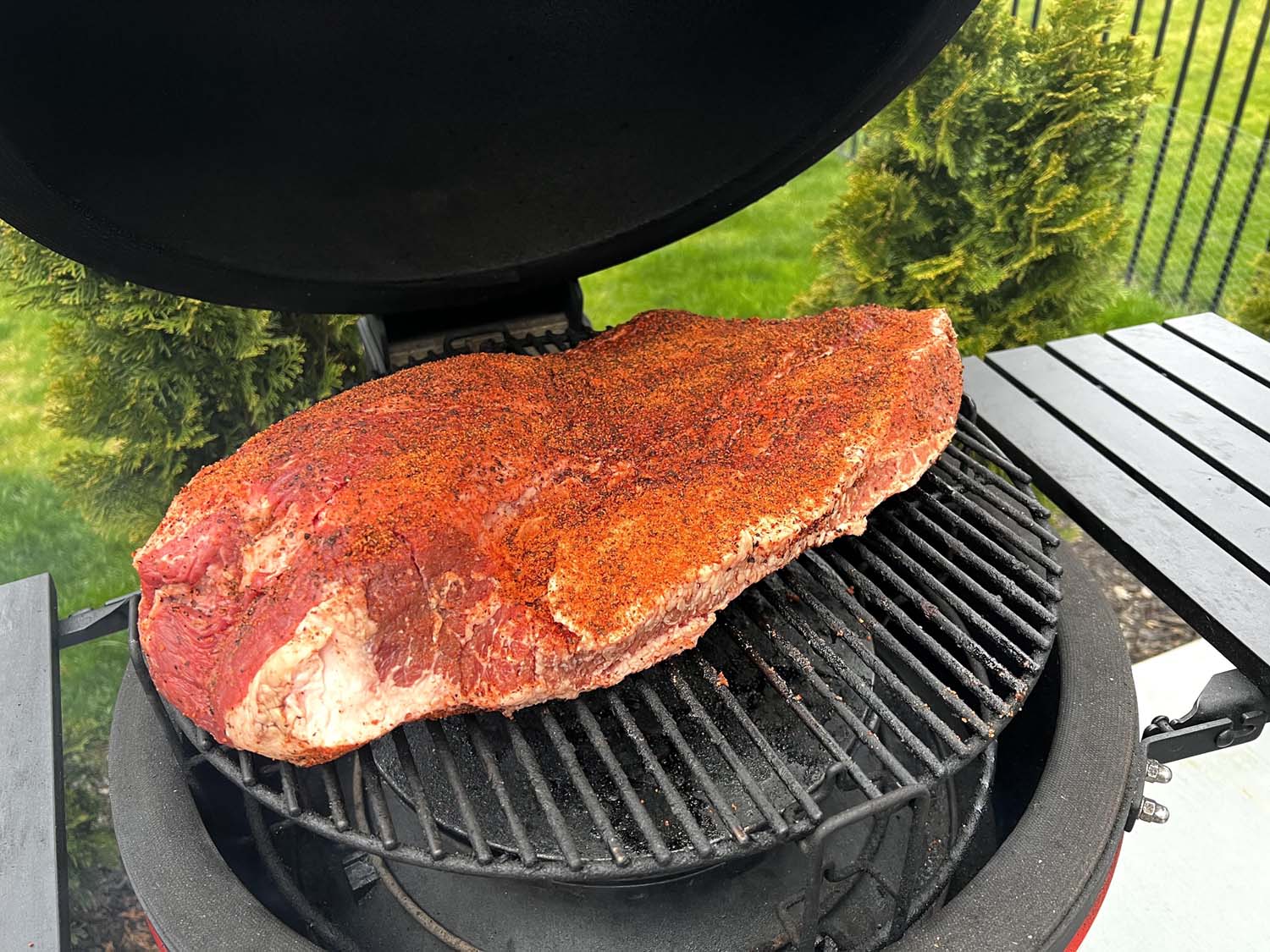 how-to-smoke-brisket-on-kamado-joe