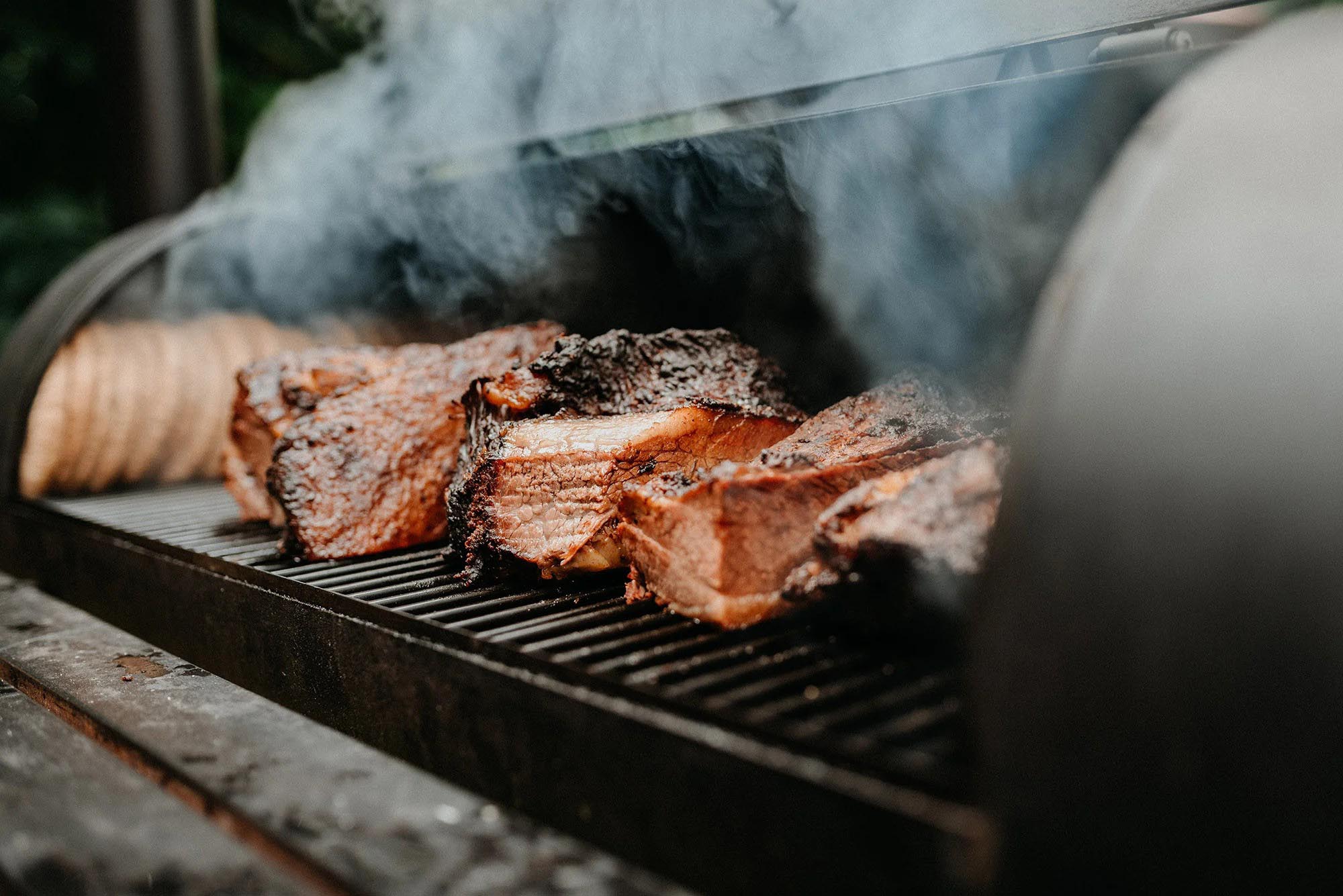 how-to-smoke-meat-with-pecan-wood