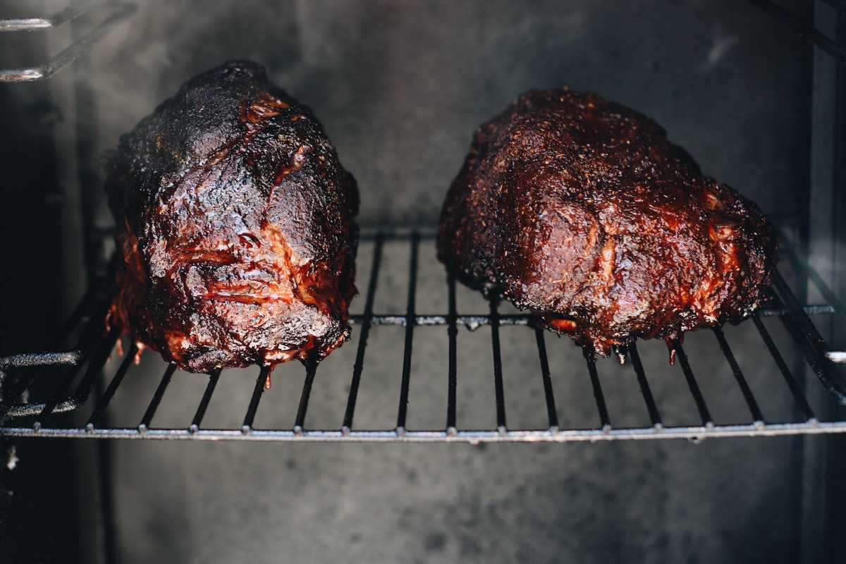 how-to-smoke-pork-butt-on-a-charcoal-grill