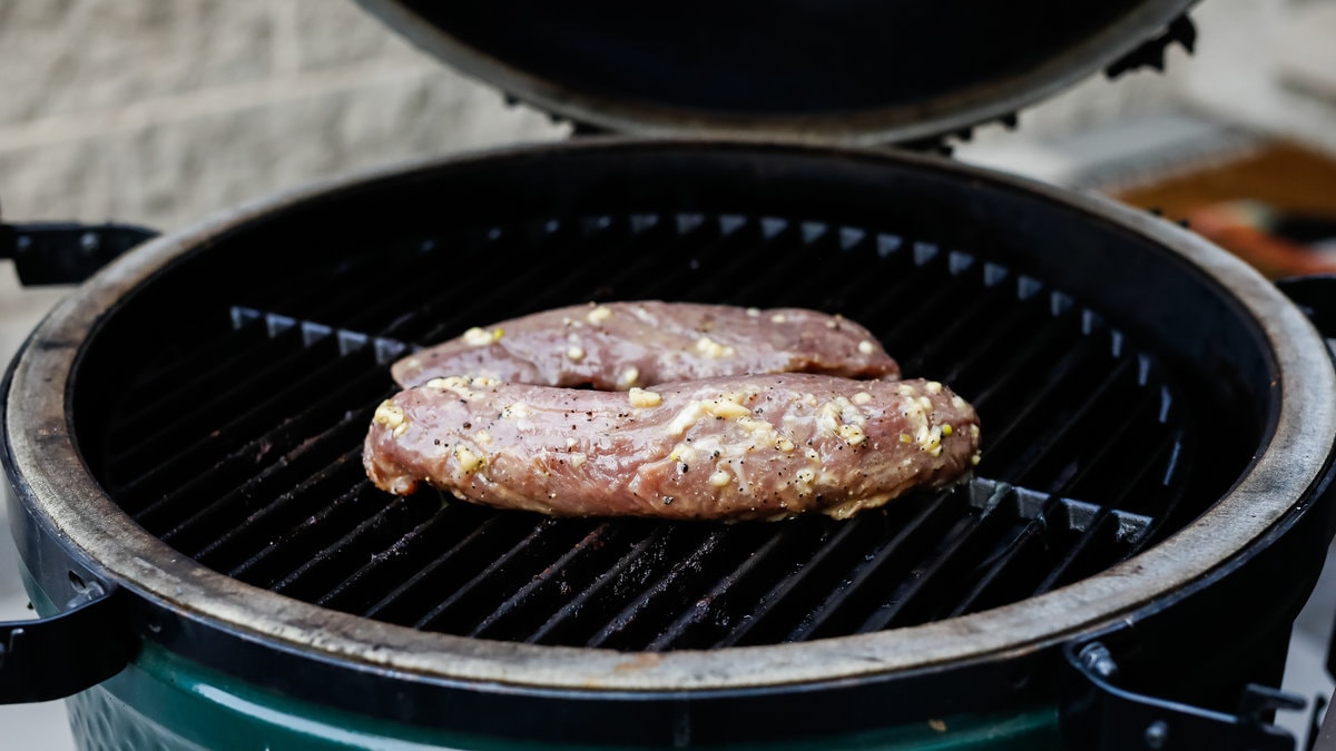 how-to-smoke-pork-loin-on-big-green-egg