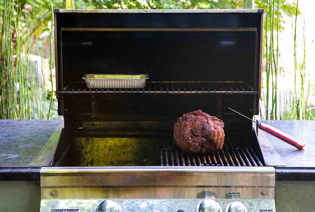 how-to-smoke-pork-shoulder-on-a-gas-grill