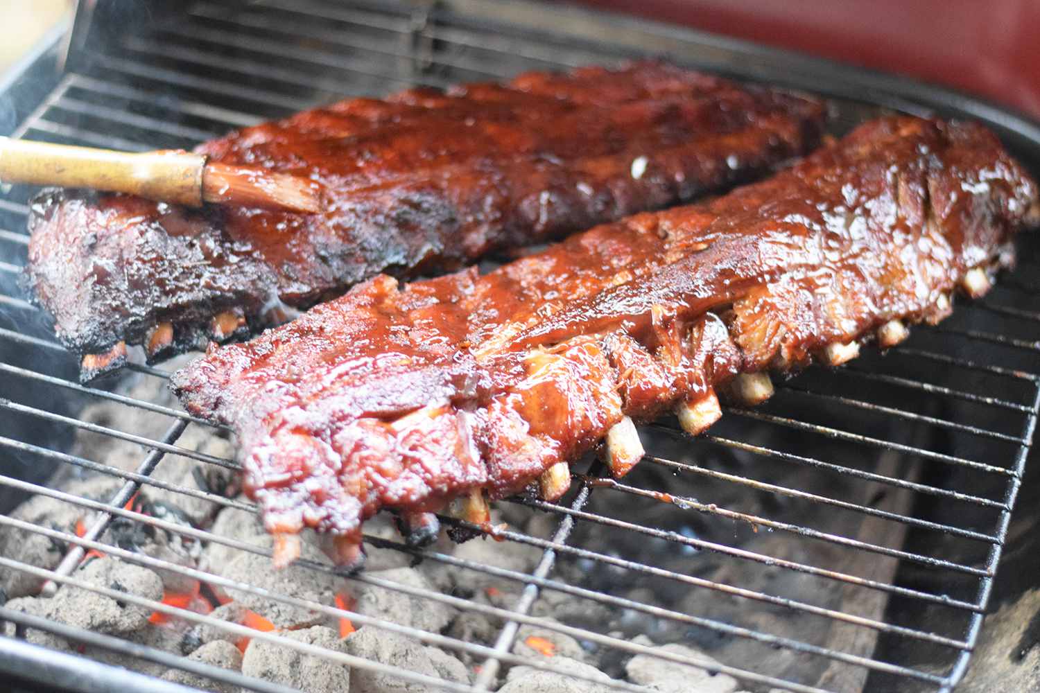 how-to-smoke-ribs-over-charcoal