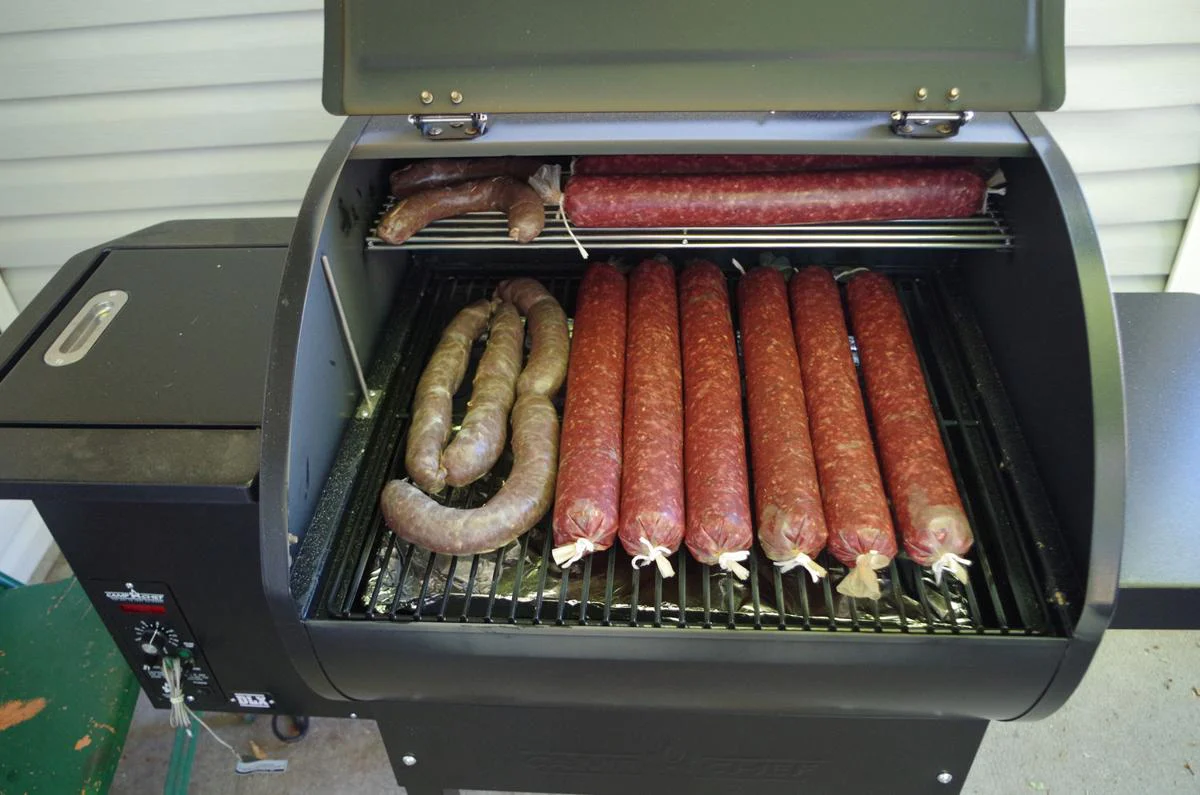 how-to-smoke-sausages-in-your-apartment