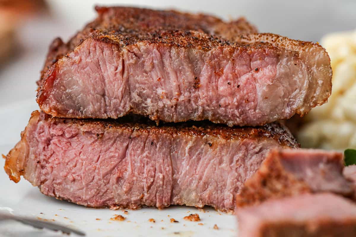 how-to-smoke-steak-medium-rare