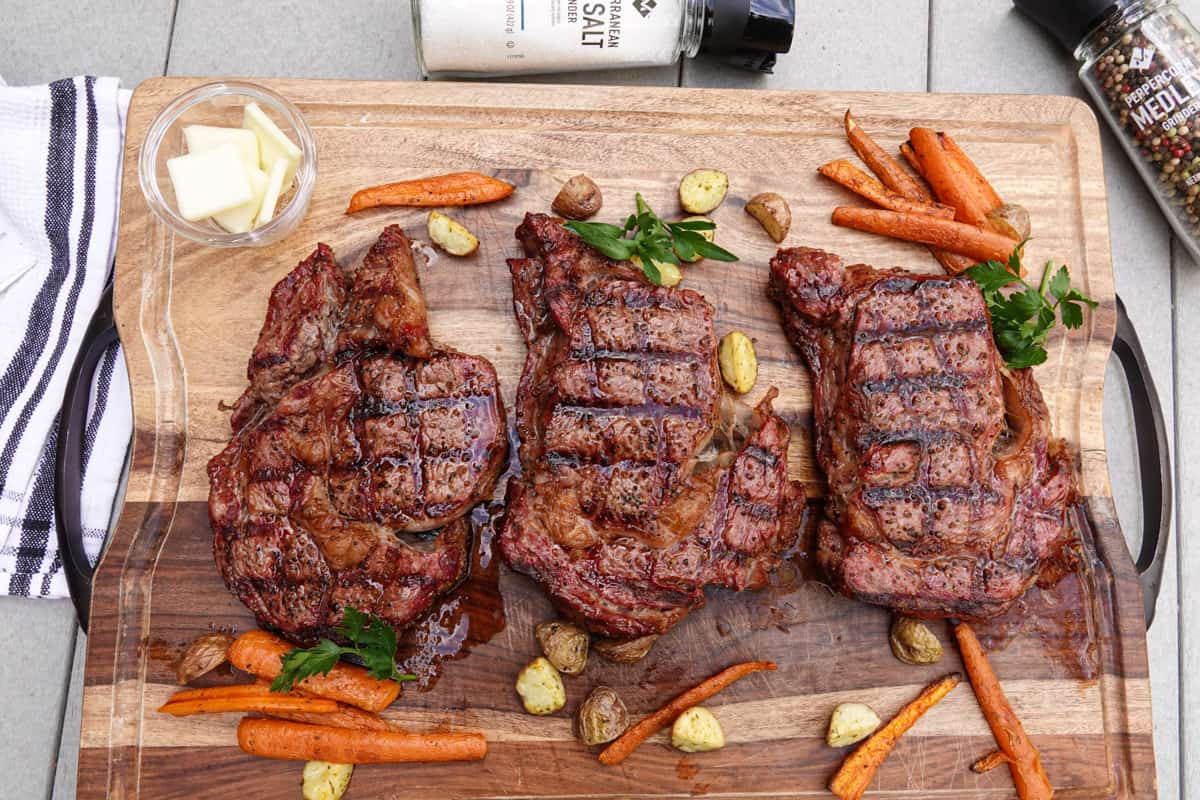 how-to-smoke-steak-on-an-electric-smoker