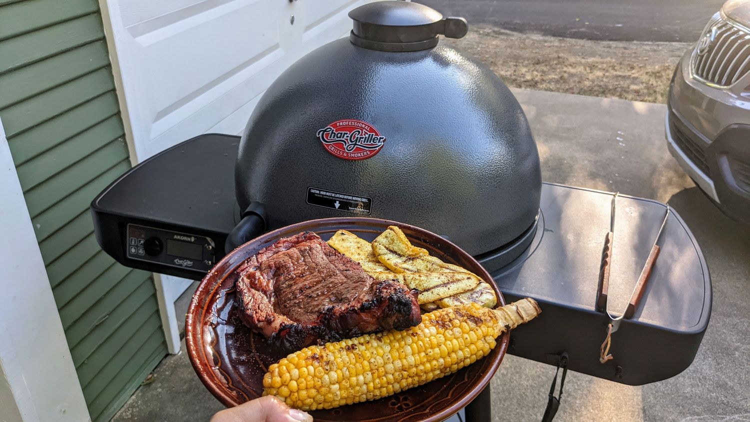 how-to-smoke-with-a-professional-char-griller-smoker-acorn-style