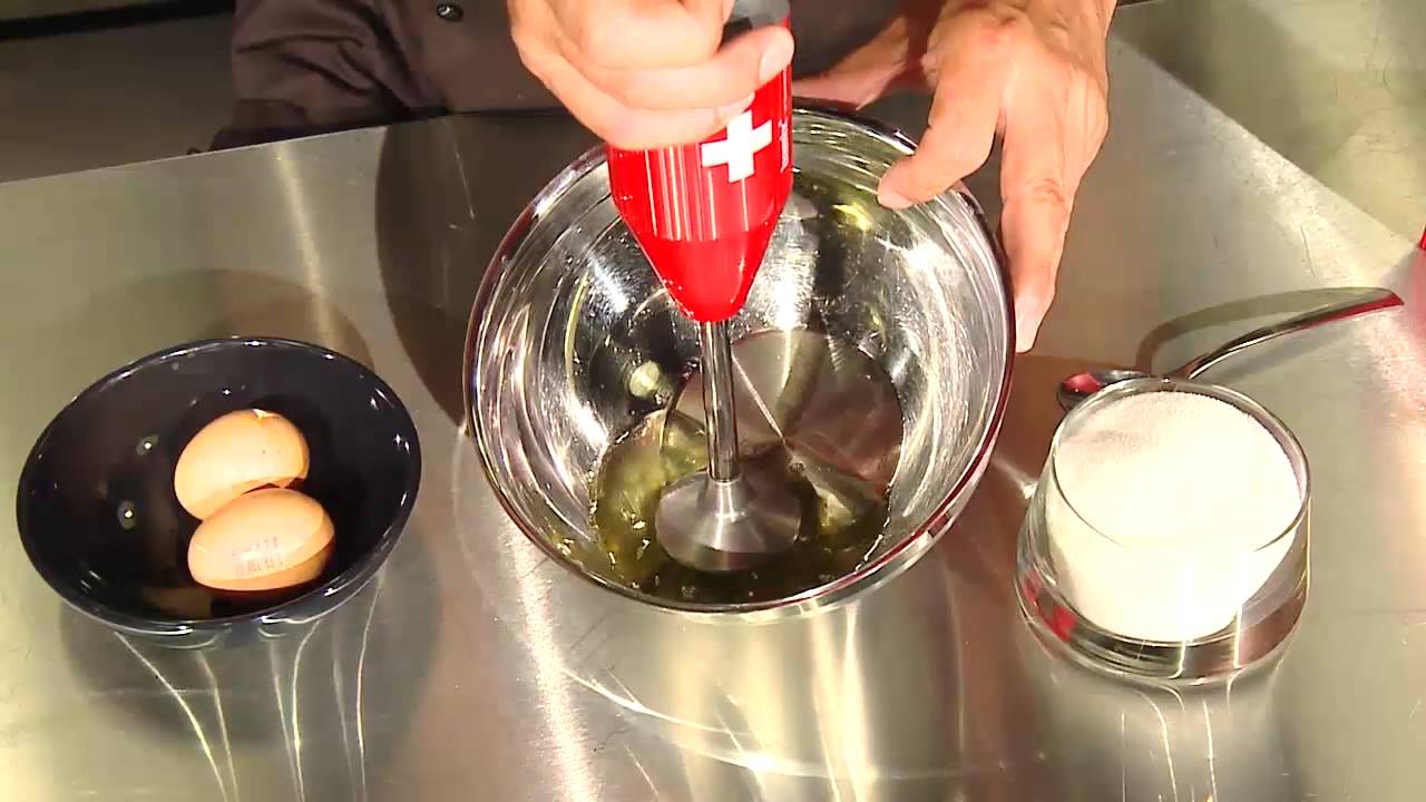 how-to-whip-egg-whites-with-bamix