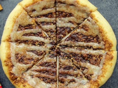 cinnamon roll dessert pizza recipe