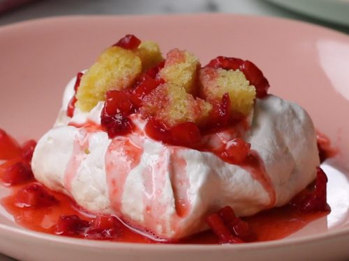 strawberry shortcake meringue nests recipe