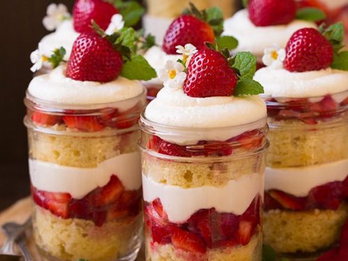 strawberry shortcake trifles recipe