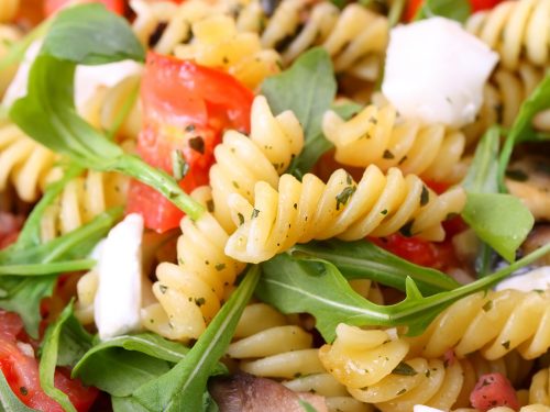 healthy arugula and goat cheese pasta salad