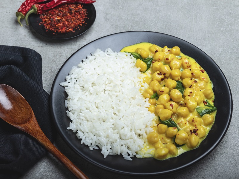 creamy chickpea coconut curry