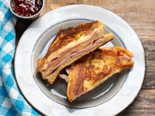 delicious monte cristo sandwich