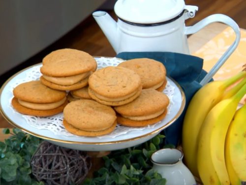 banana bread whoopie pies with fluffy vanilla bean frosting recipe