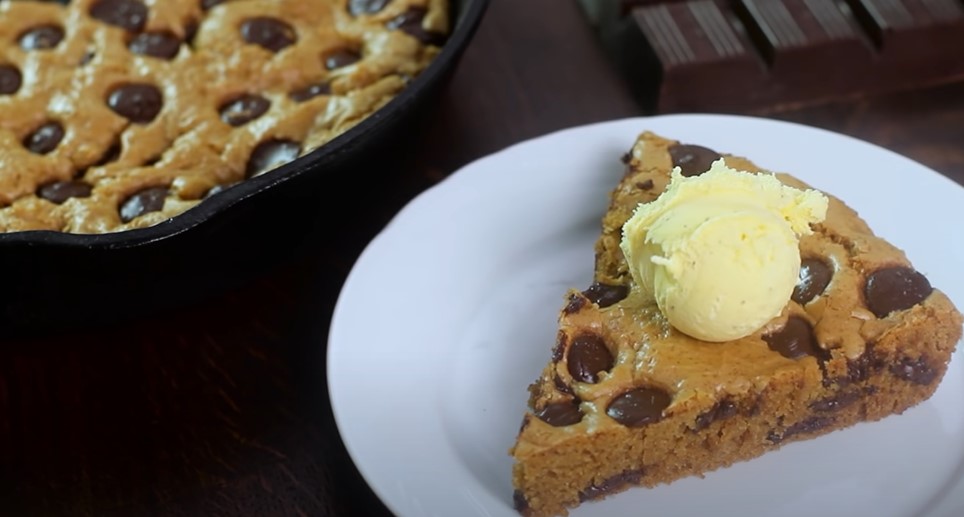 chocolate chip skillet cookie recipe