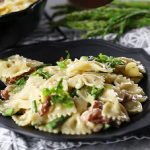 5-ingredient asparagus pasta recipe