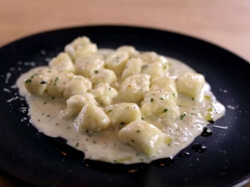 Ricotta Gnocchi with Toasted Hazelnuts and Sage Recipe