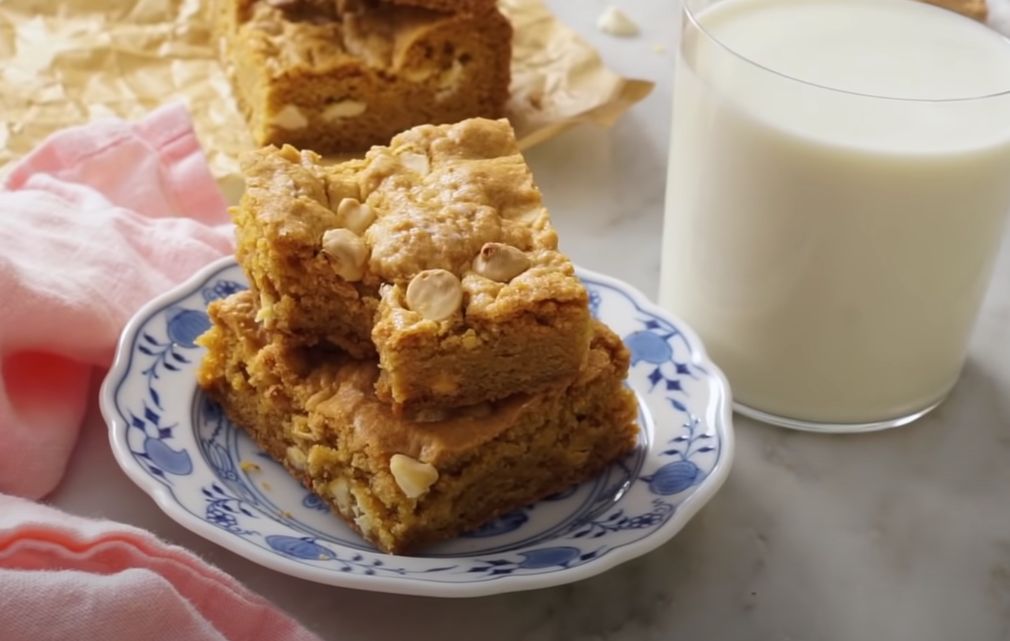 White Chocolate and Caramel Blondies Recipe