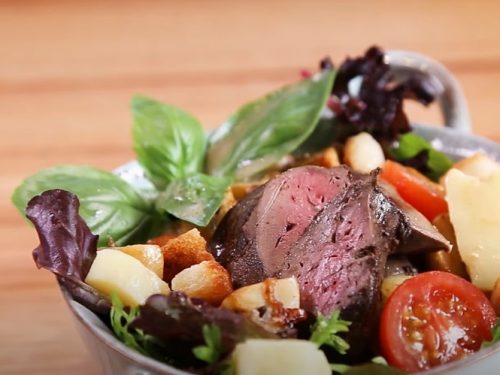 chicken liver salad with hot bacon dressing and croutons recipe