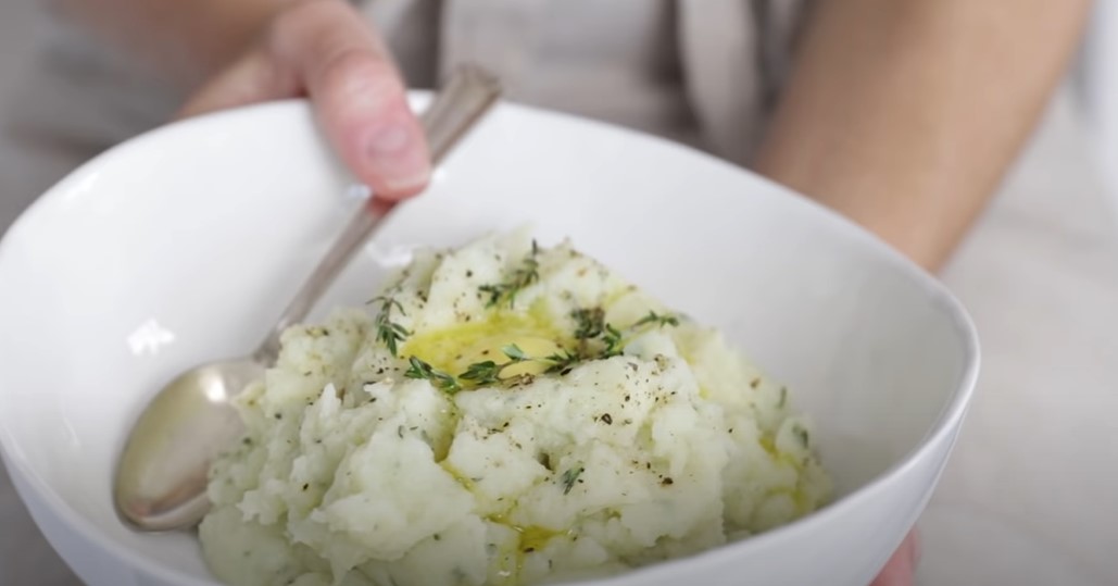 cauliflower mashed “potatoes” with brown butter recipe