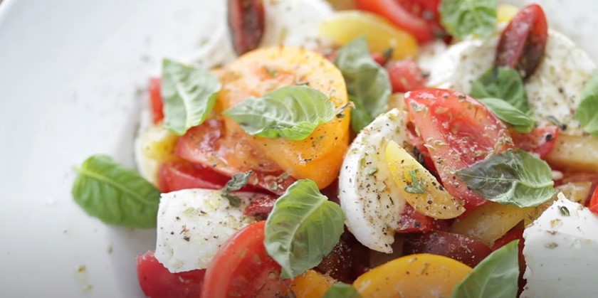 tri color caprese salad recipe