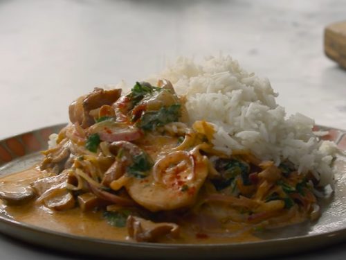 easy mushroom stroganoff recipe