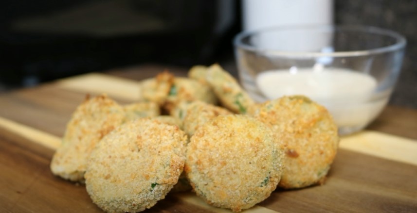 Air Fryer Parmesan Zucchini Chips Recipe